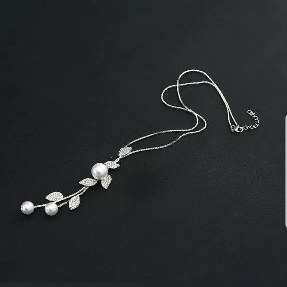 New pearl crystal leaves flower Pendant necklace - Picture 5 of 6